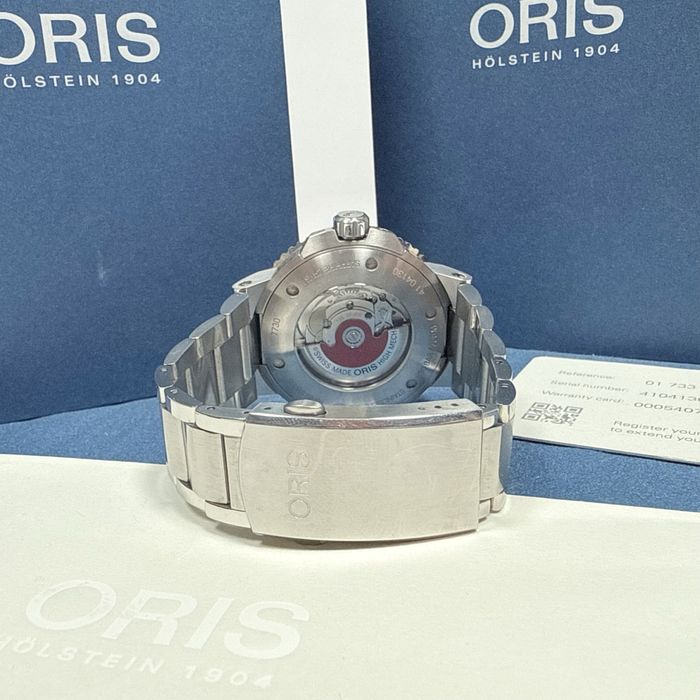 ORIS Aquis Date 43mm 733 7730