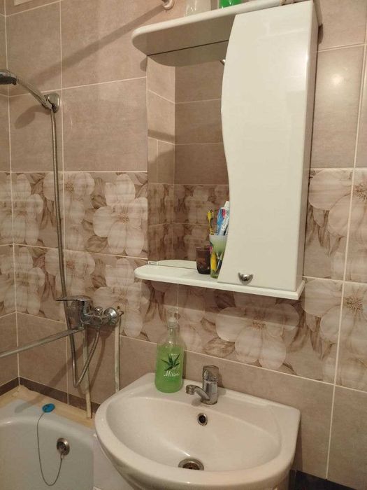 продам 1ком. квартиру маг.1000 Мелочей