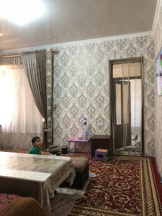 Xovli sotiladi  Motrid 4 sotok 2 etajli