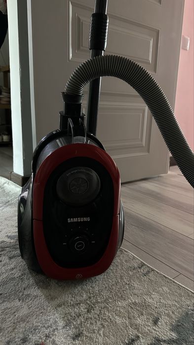 Срочно продам пылесос