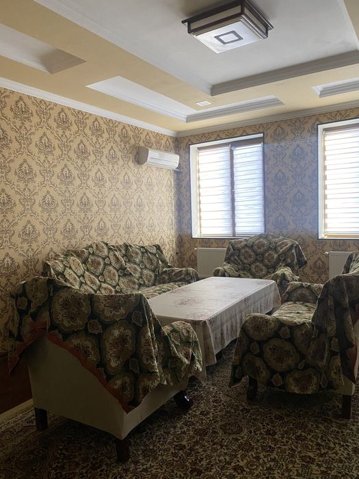 Сдается квартира со всеми удобствами.Возле Фестиваля,вдоль дороги.