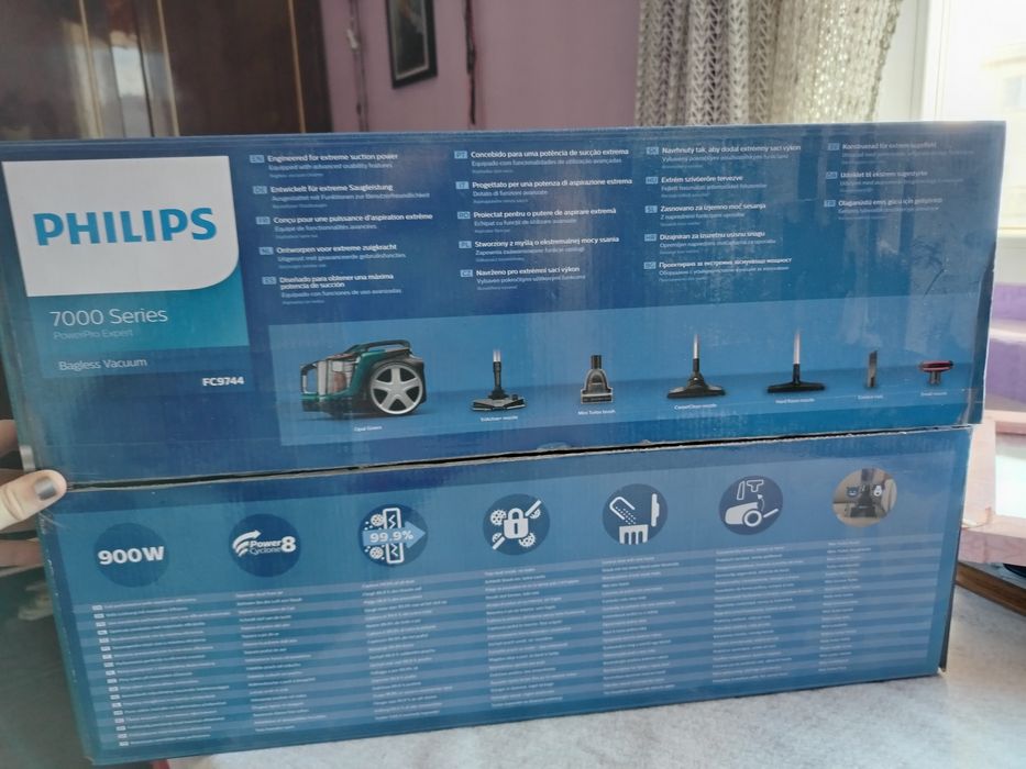 Aspirator fara sac PHILIPS PowerPro Expert seria 7000