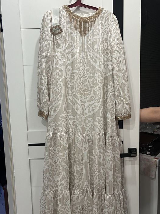 Продаю платья.турция