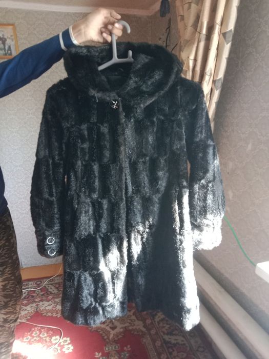Продам Шубы 10000