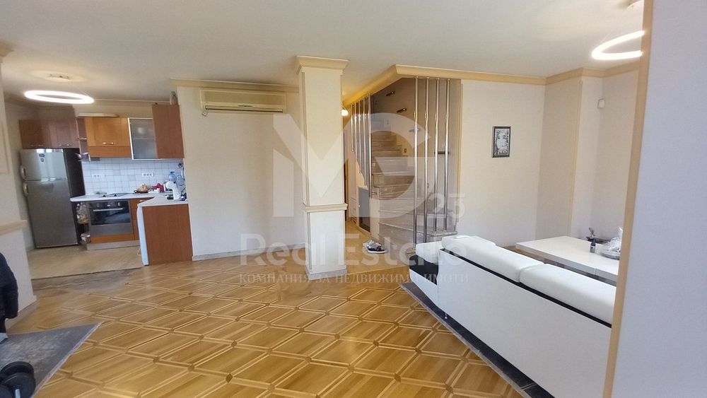 Продава се Мезонет в Пловдив, Съдийски - 198 кв.м за 1494 €/кв.м - Снимка #1