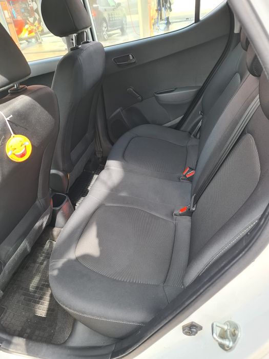 Vând Hyundai I10