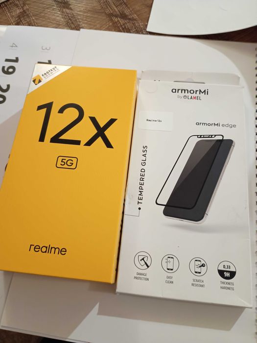 Realme 12x с подарък като нов