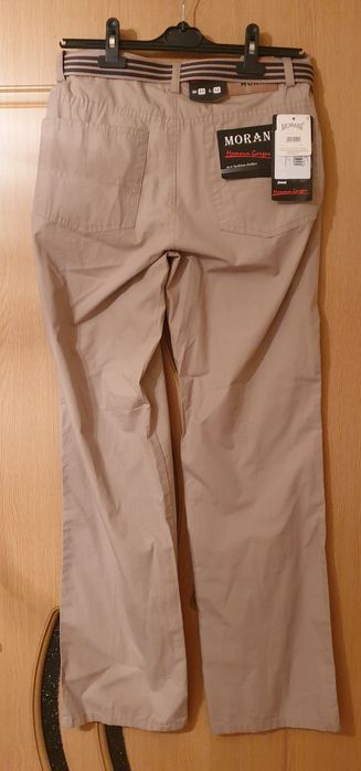 Pantaloni bărbați NOI cu etichetă !