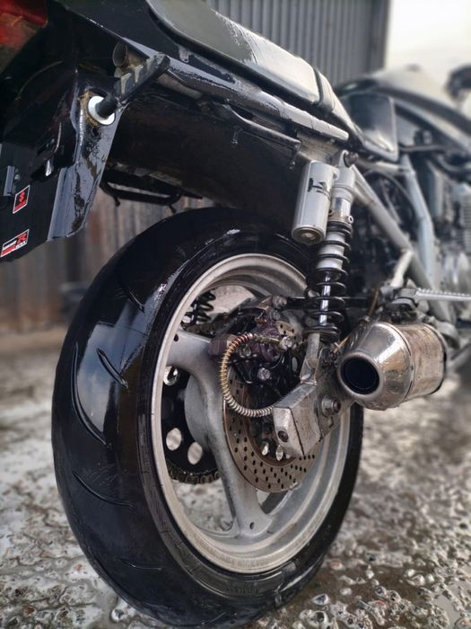 Suzuki gsx 250s katana