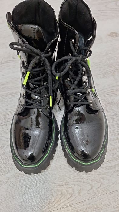 Продам сапожки весна-осень