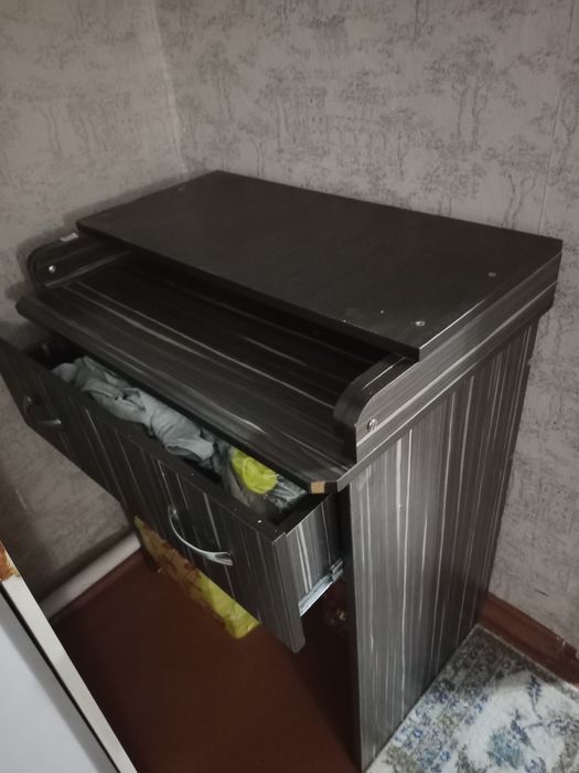 Пеленальный столик