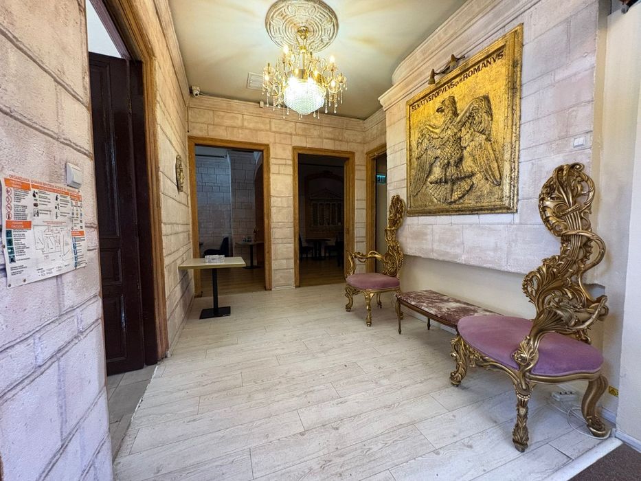 Inchiriez spatiu comercial/ restaurant in Constanta, centrul vechi, Bd. Tomis nr. 128, aprox 400 mp