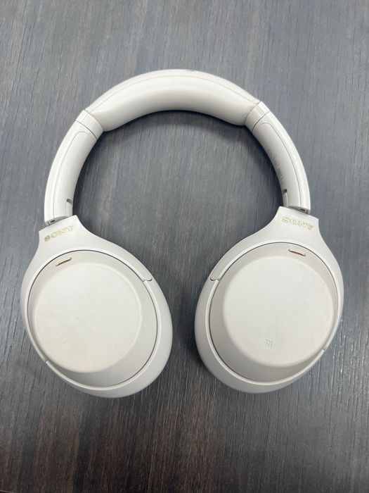 Наушники Sony WH1000-XM4