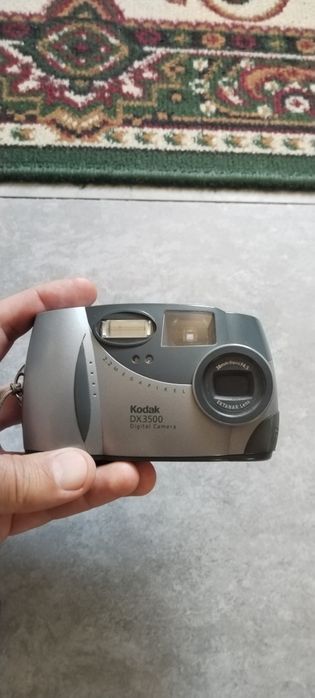 Продам одни из первых цифровых фотоаппаратов Kodak EasyShare DX3500