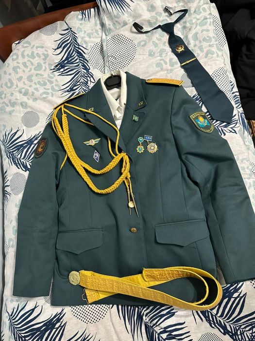 Парадный форма с этикетком