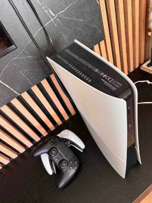PS5 Slim 1TB  + 2 controllere DualSense