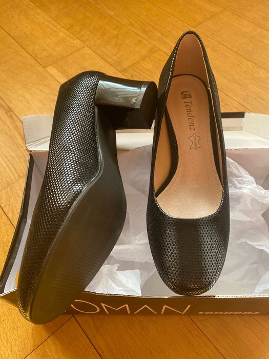 Дамски обувки нови