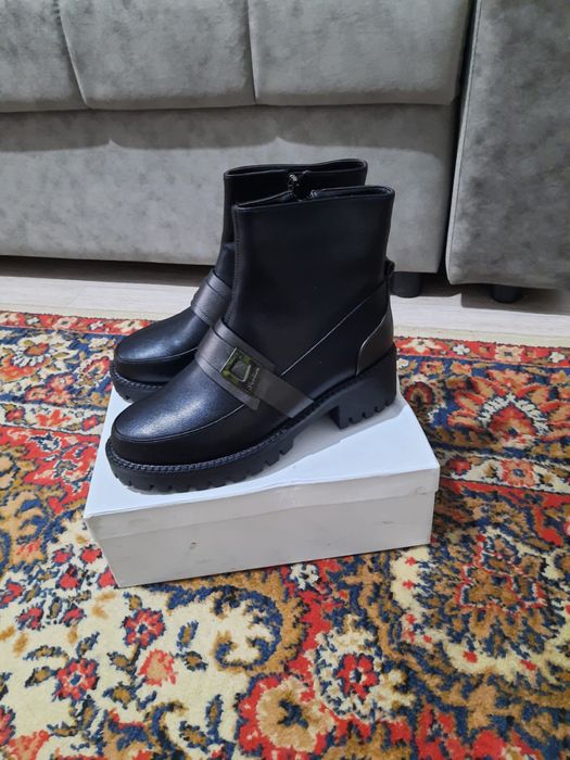 Продам зимние сапоги