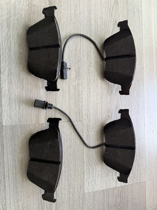 Предни накладки за Bentley