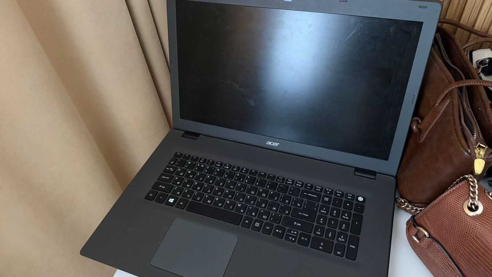 Ноутбук Acer Aspire 17.3 Core i5— большой экран для дома и работы