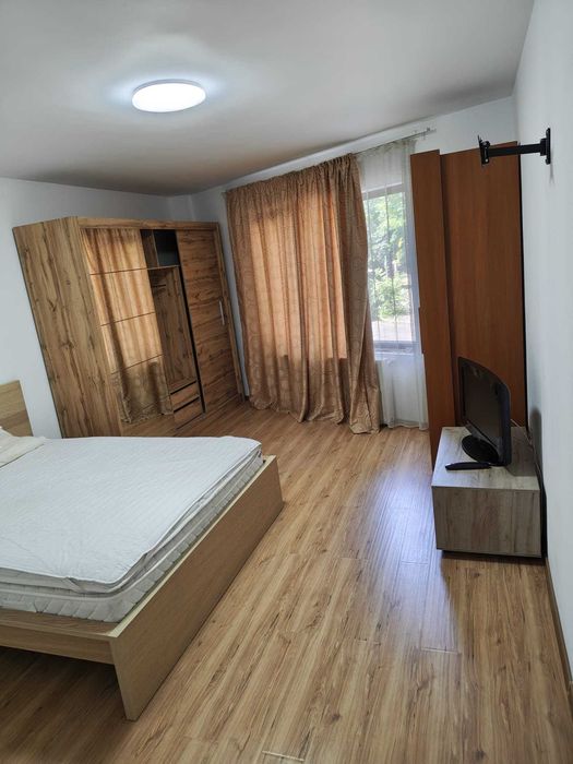 Inchiriez ap 3cam, 80mp cu parcare subsol