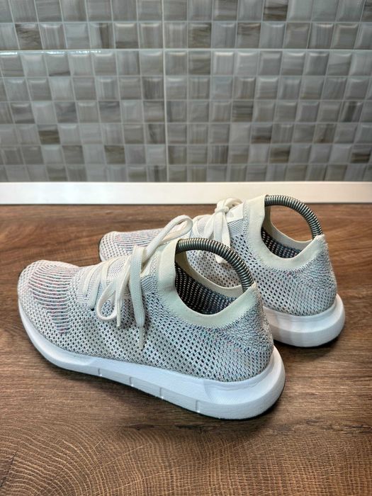 Adidas Swift Run | 42 EU