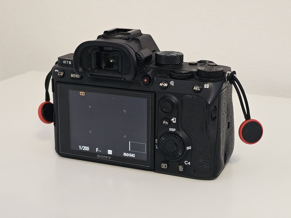 Sony A7 III + Samyang 35mm F1.4 II – Sony E