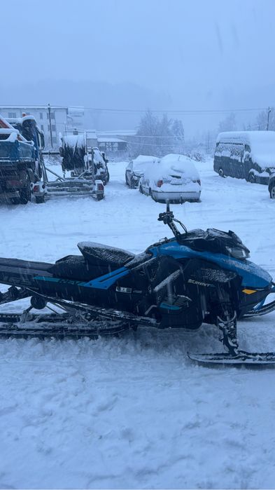 Snowmobil Ski Doo Summit 850 E-Tec Shot