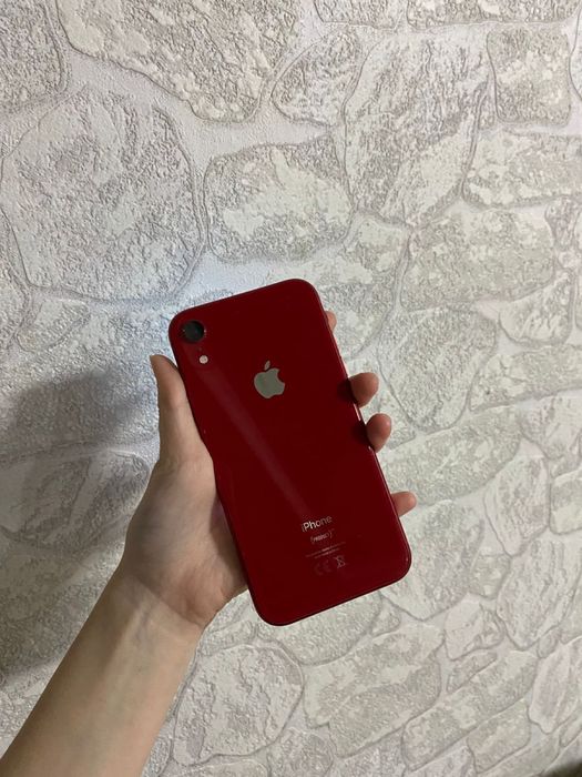 Продам Айфон XR 64 гб торг есть