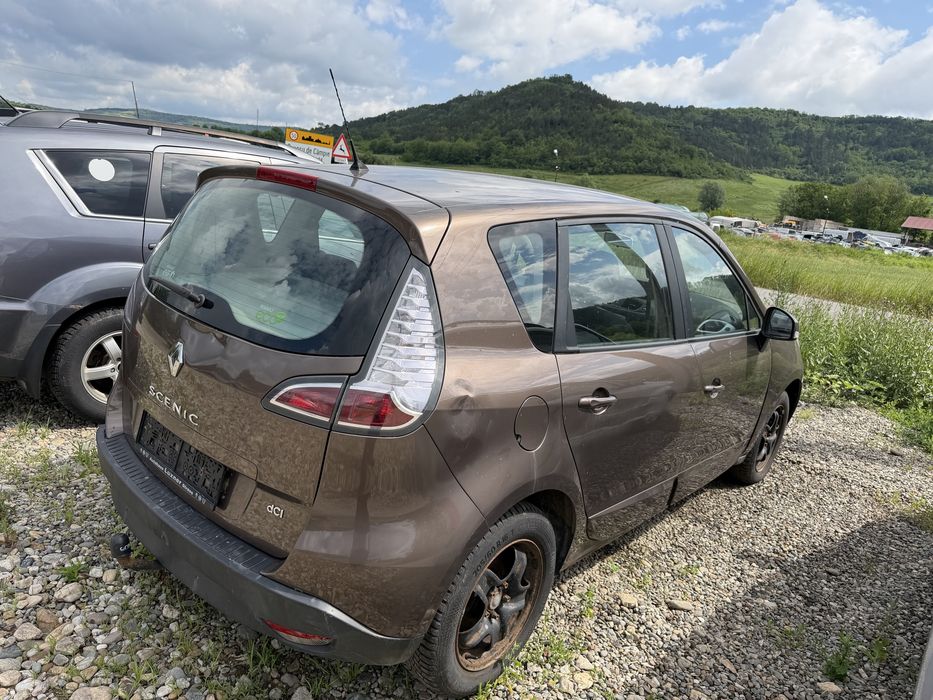 RENAULT Scenic 2012 — imagine 3