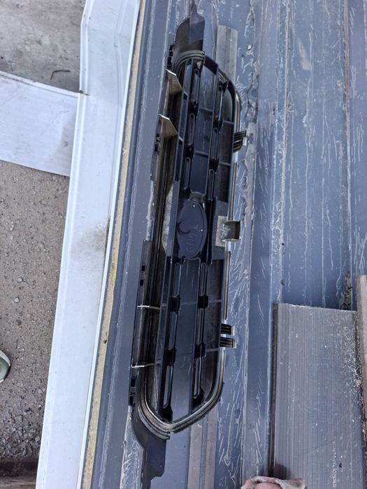 Продам решетку Subaru Outback 2005. BP