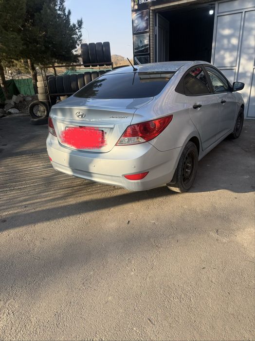 Hyundai Accent 2012 yill ishlab chiqarilgan