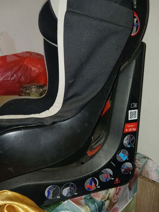 Vand scaun copii pentru masina, merge folosit de la nastere pana la 4 ani