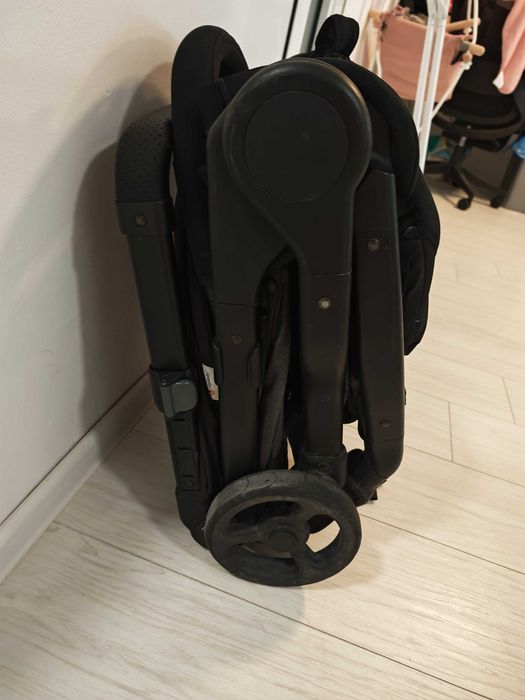 Бебешка количка Ergobaby Metro+ – Ултракомпактна, Ергономична и Стилна