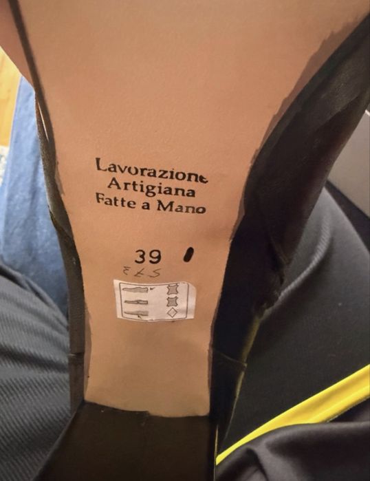 Botine negre cu toc