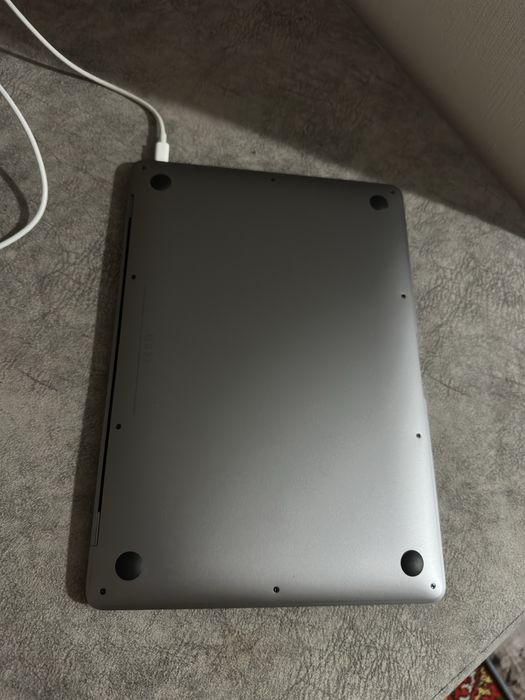 MacBook Air 13 M1 100%