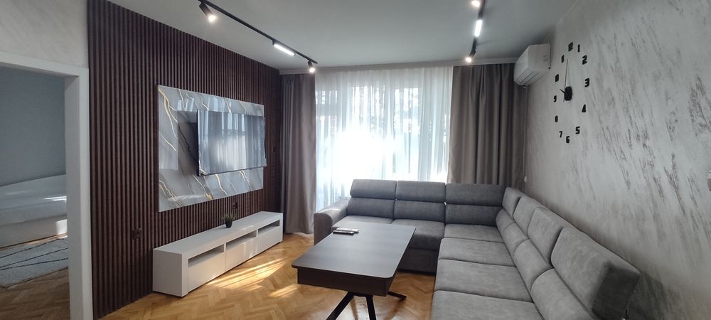 Дава се под наем Тристаен апартамент в Казанлък - 82 кв.м за 398.82 € - Снимка #1