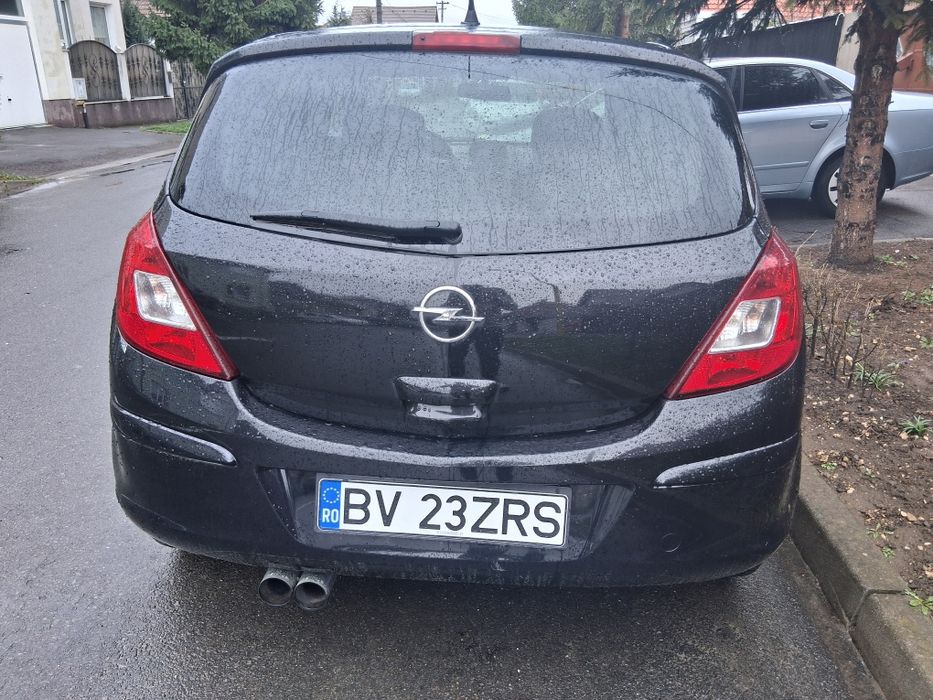 Opel corsa 2010 1.4 benzina