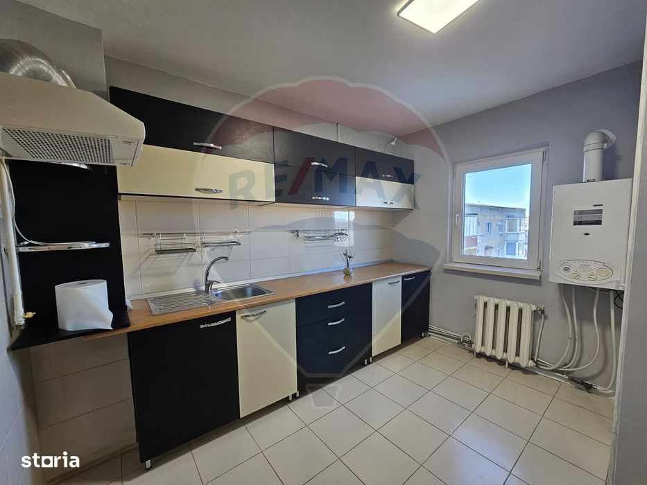 Apartament cu 3 camere de vânzare