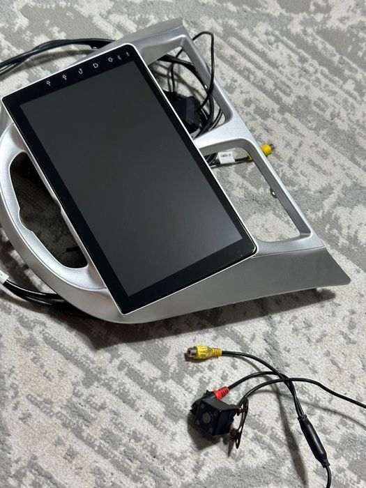 Андроид планшет на машину