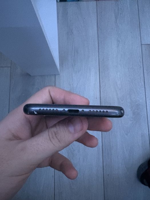 СРОЧНО продам iphone 11