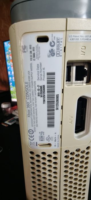 Vând Xbox 360 in stare ok