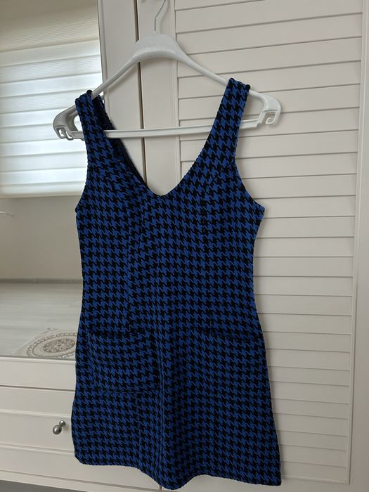 Рокля на Манго, Н&М, Bershka, Stradivarius