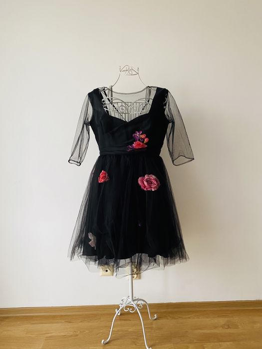 Rochie din satin si tul