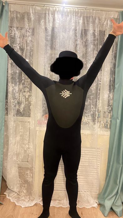 Новый гидрокостюм3/2мм