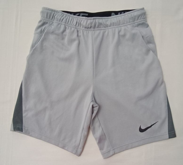 Nike DRI-FIT Shorts оригинални гащета S Найк спорт фитнес сиви шорти тренировки