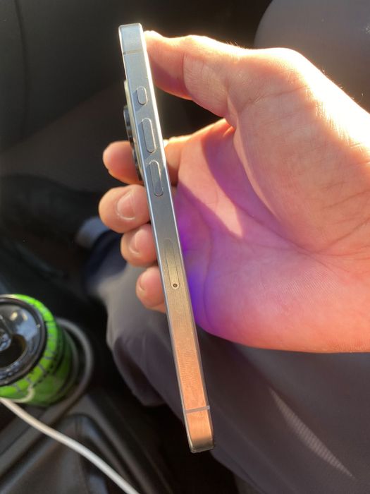 iPhone 15 pro идеальном состояние
