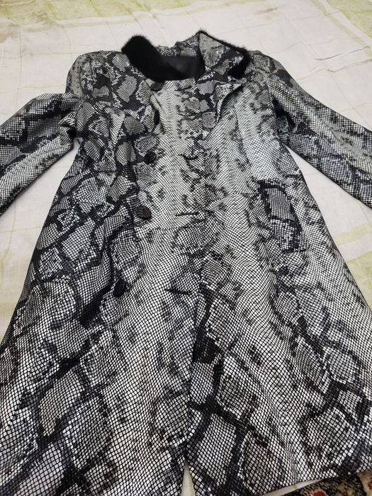 Пальто женские, кожаный