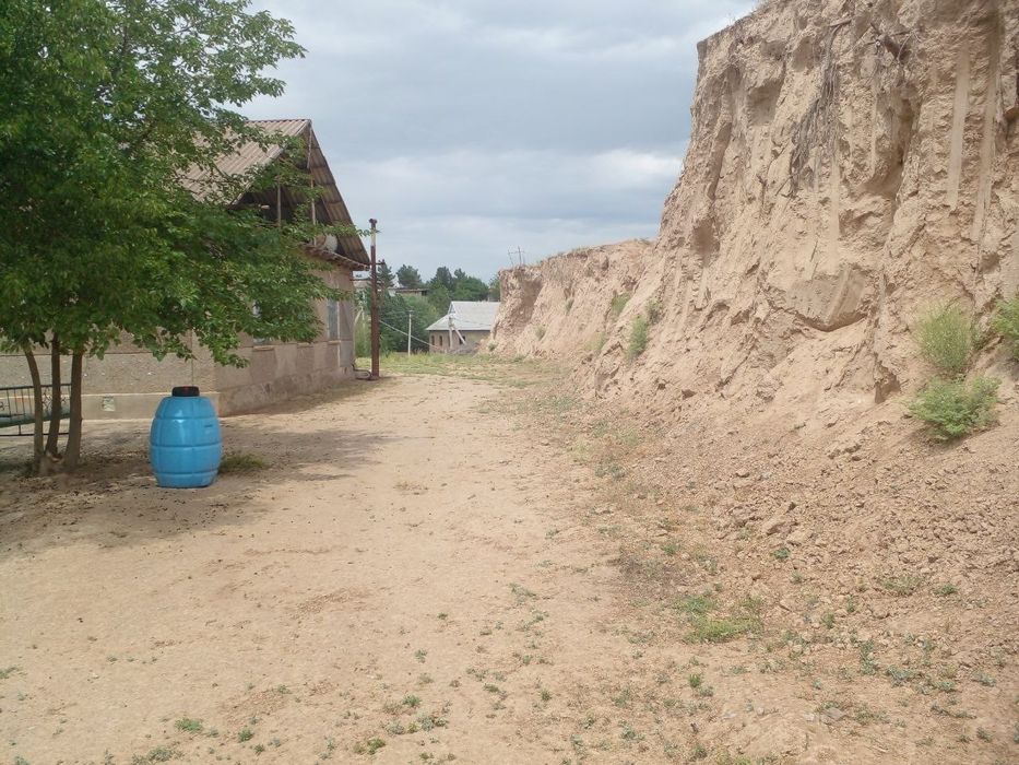 ховли сотилади хамма шароит бор