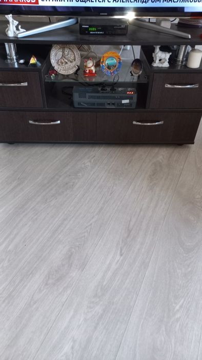 Продам недорого тумбочку